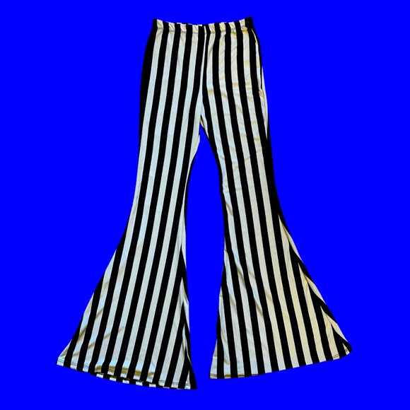 Pants - Wide bell bottom leggings